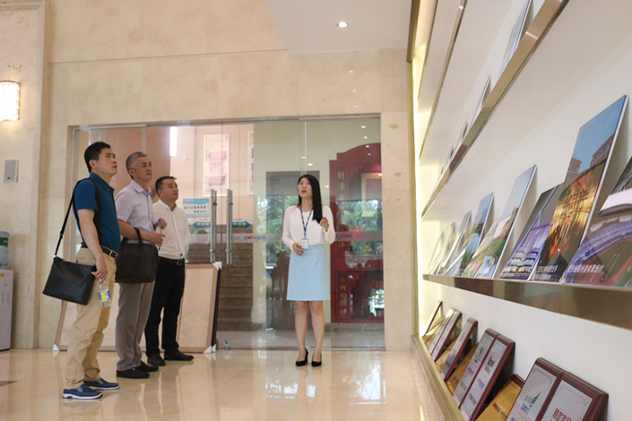 鉴黑担保网(jhdbw)·最具权威唯一维权担保平台